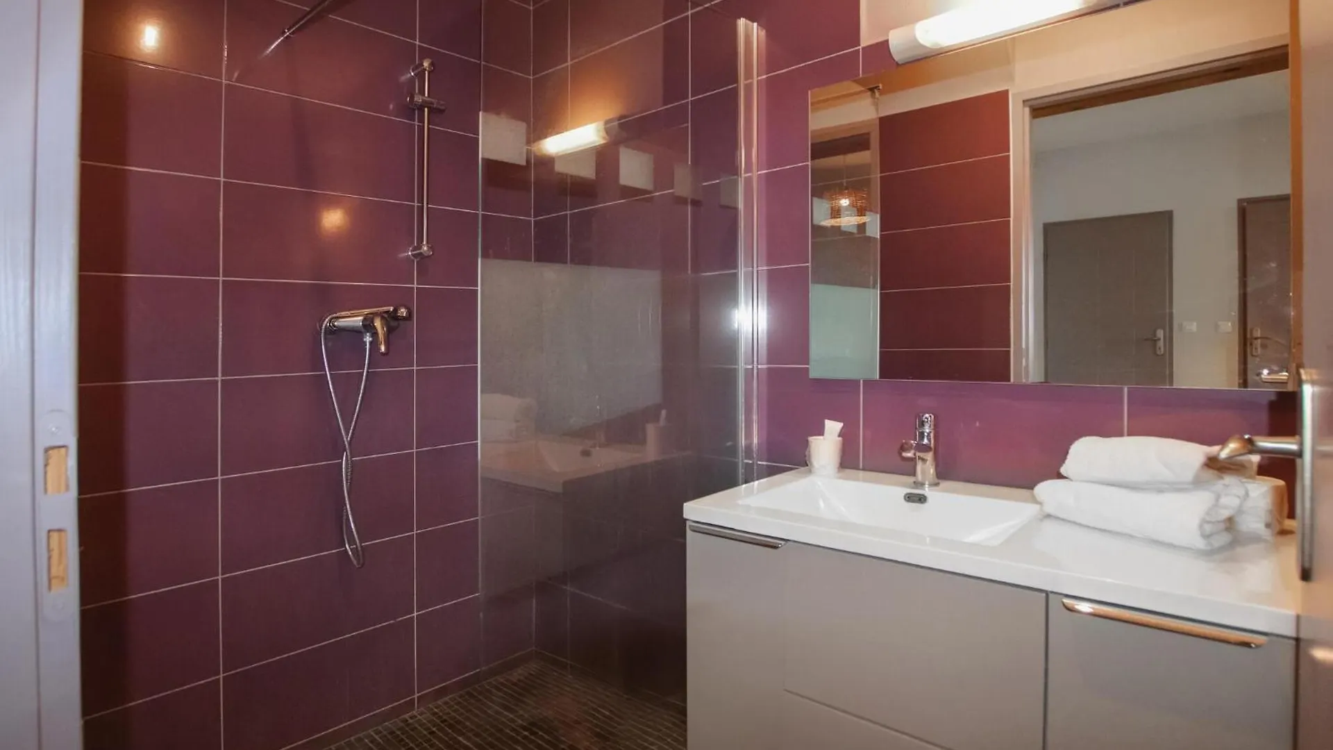 Tatil Evi Awesome Home In Privas With Sauna Fransa
